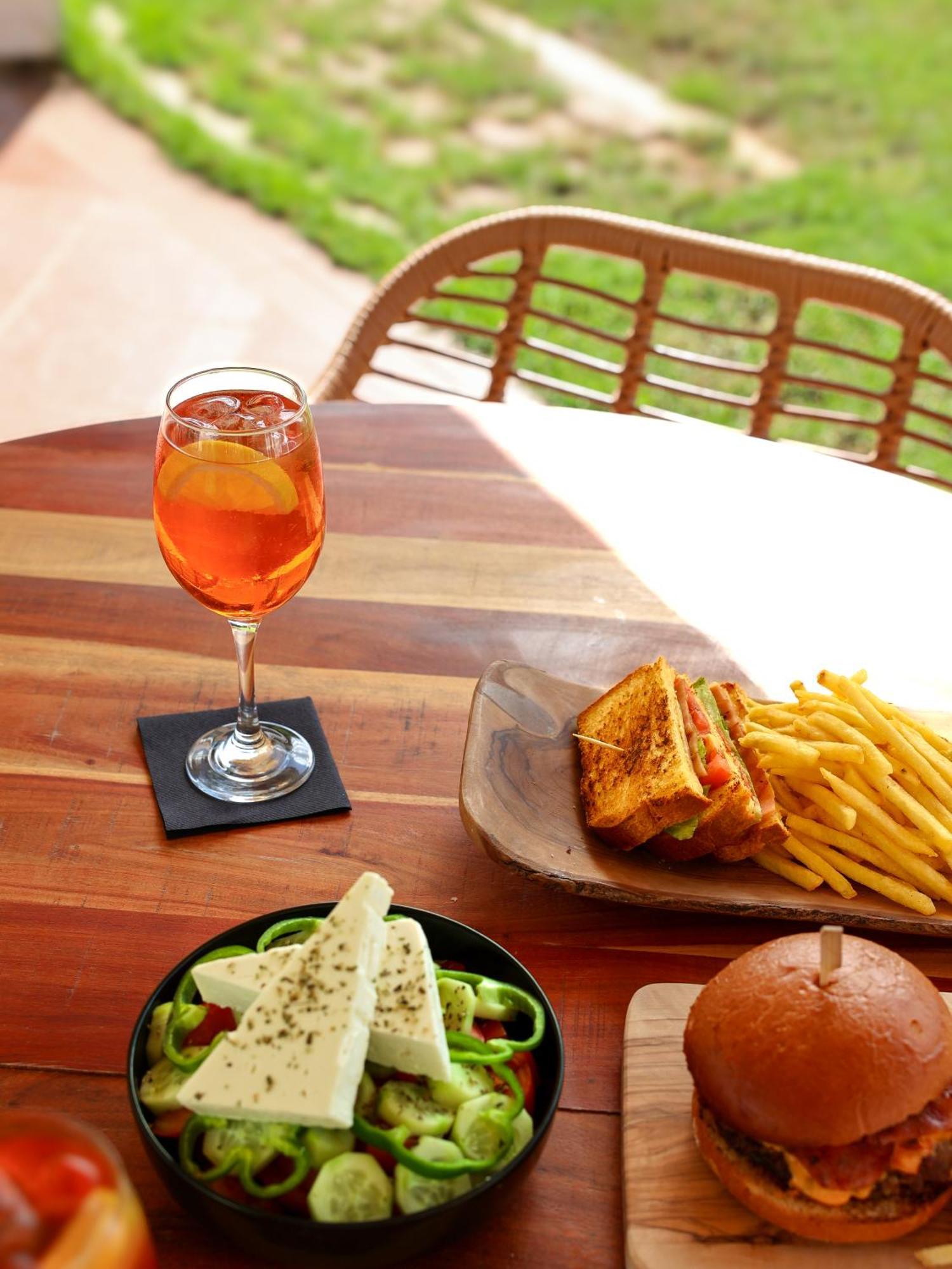 Vergina Apartments & Suites 말리아 외부 사진