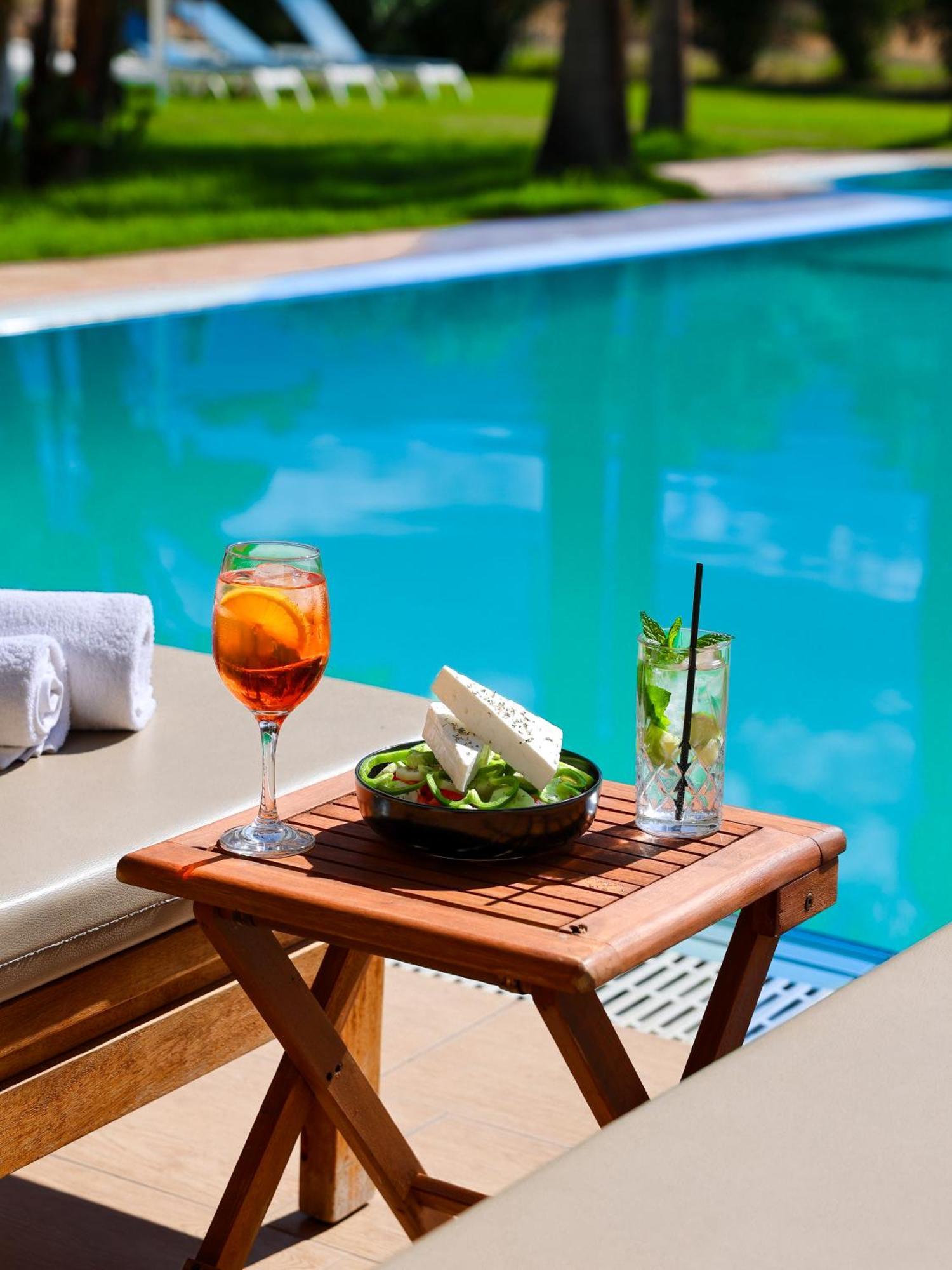 Vergina Apartments & Suites 말리아 외부 사진