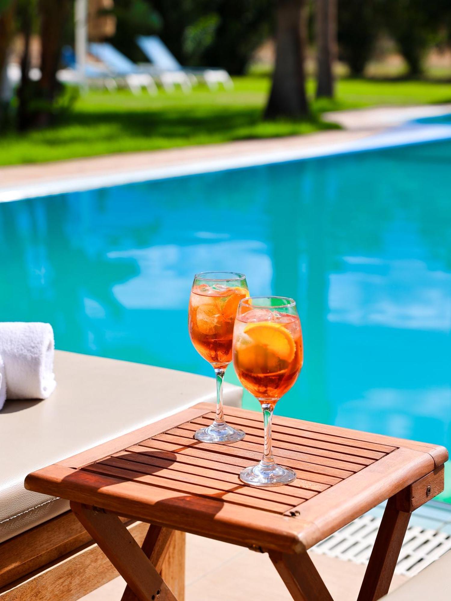 Vergina Apartments & Suites 말리아 외부 사진